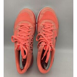 Womans Size 9 - Nike Flex Experience